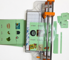 Load image into Gallery viewer, Montessori Green Series Phonogram set one Picture Cards &amp; Word Cards | Set 1 (sh, wh, ch, th, qu)