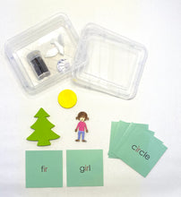 Load image into Gallery viewer, Montessori Green Series R-Controlling-Vowel  Object and Card Set – ar, er, ir, or, ur